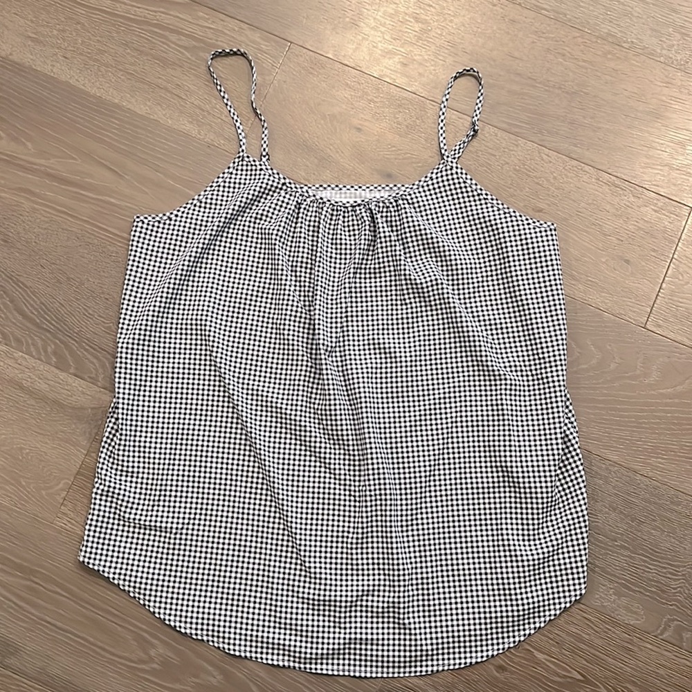 Time & Tru black and white checkered top. Size:L (12-14) Gently Used.